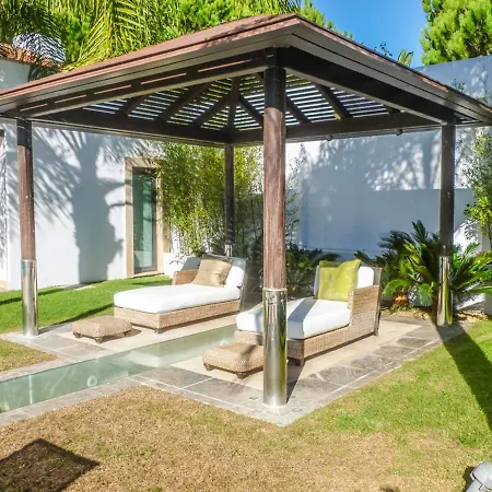 Contemporary And Elegant Designed Villa P2108 פארו